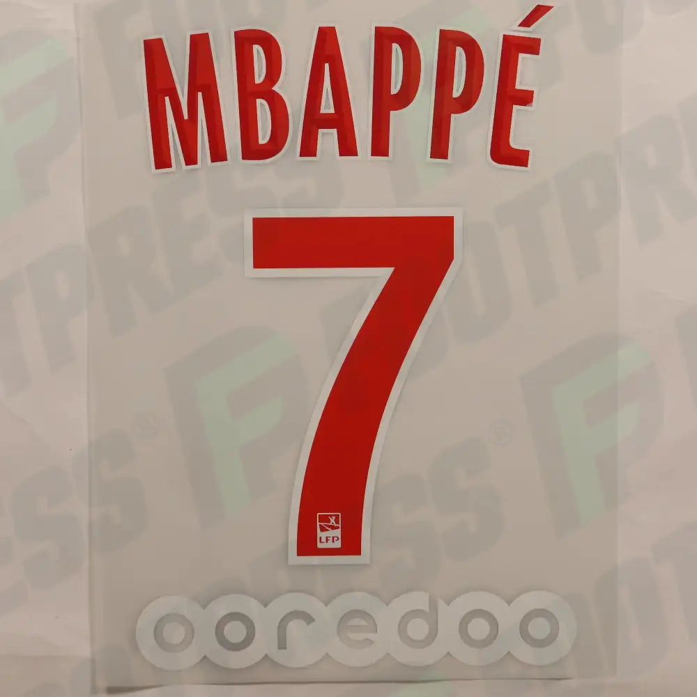 Maillot Nike Football Paris Saint-Germain Home Rétro MBAPPE 2018/19 - S, L | LineUp. Vintage Football Store Maillot Nike Football Paris Saint-Germain Home Rétro MBAPPE 2018/19 - S, L | LineUp. Vintage Football Store
