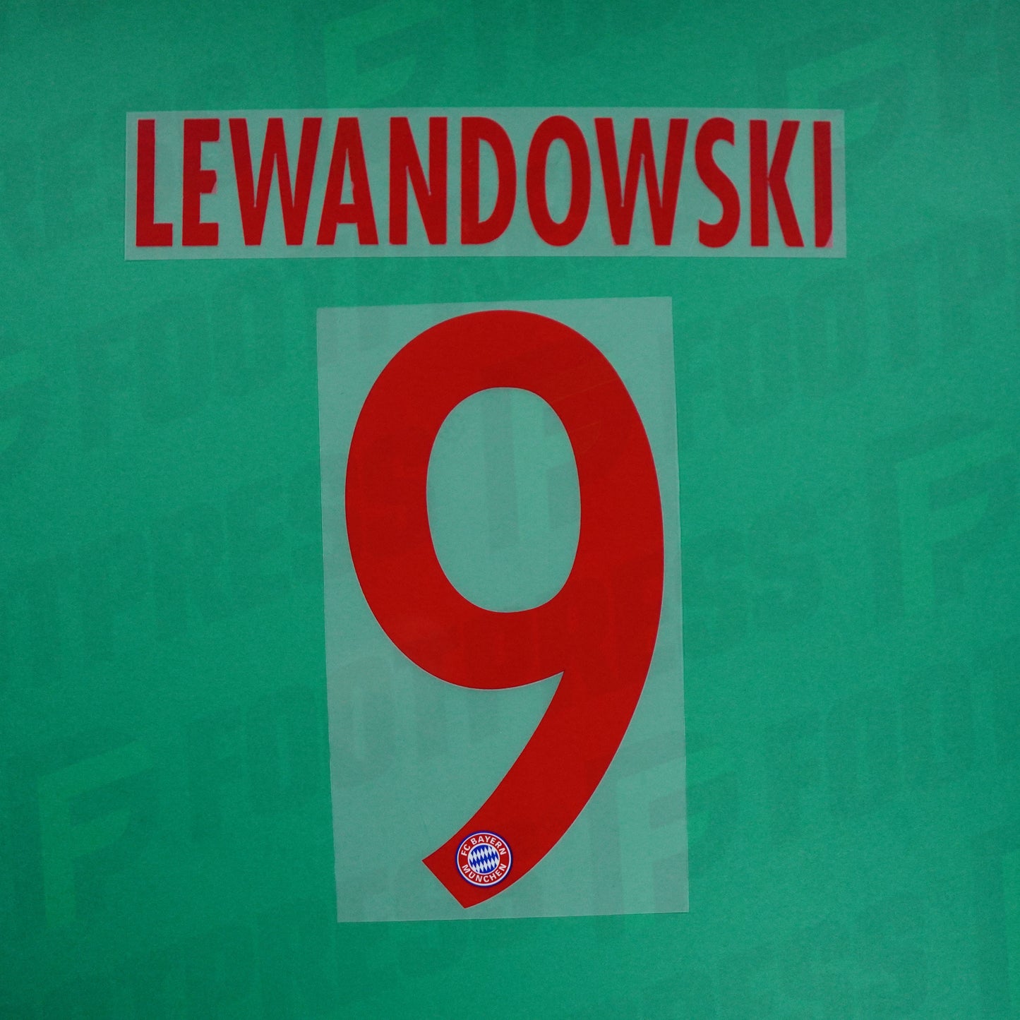 Flocado Oficial - Bayern Munich, Lewandowski, 2017/2018, Tercera, Rojo