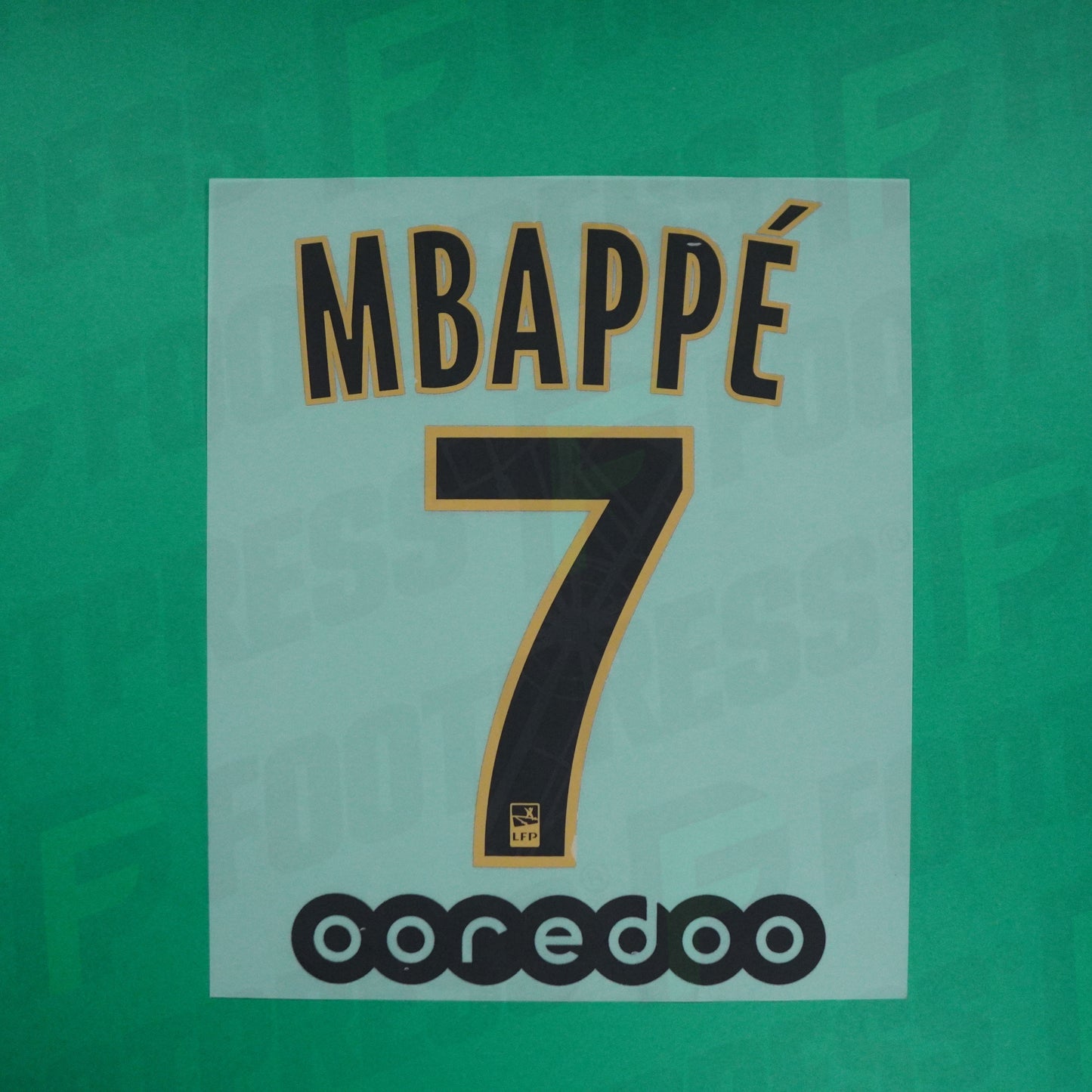 Flocado Oficial - Paris Saint-Germain KIDS, Mbappé, 2018/2019, Visitante JUNIOR, Negro/Crema (PSG)