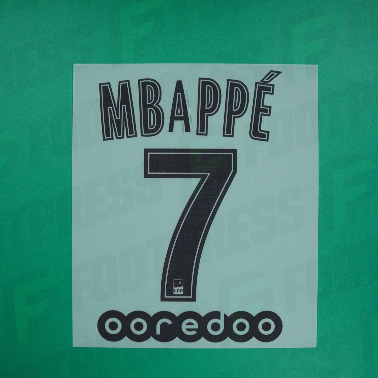 Flocage Officiel - Paris Saint-Germain ENFANT, "Mbappé lettre "A" endommagée", 2019/2020, Away JUNIOR, Noir