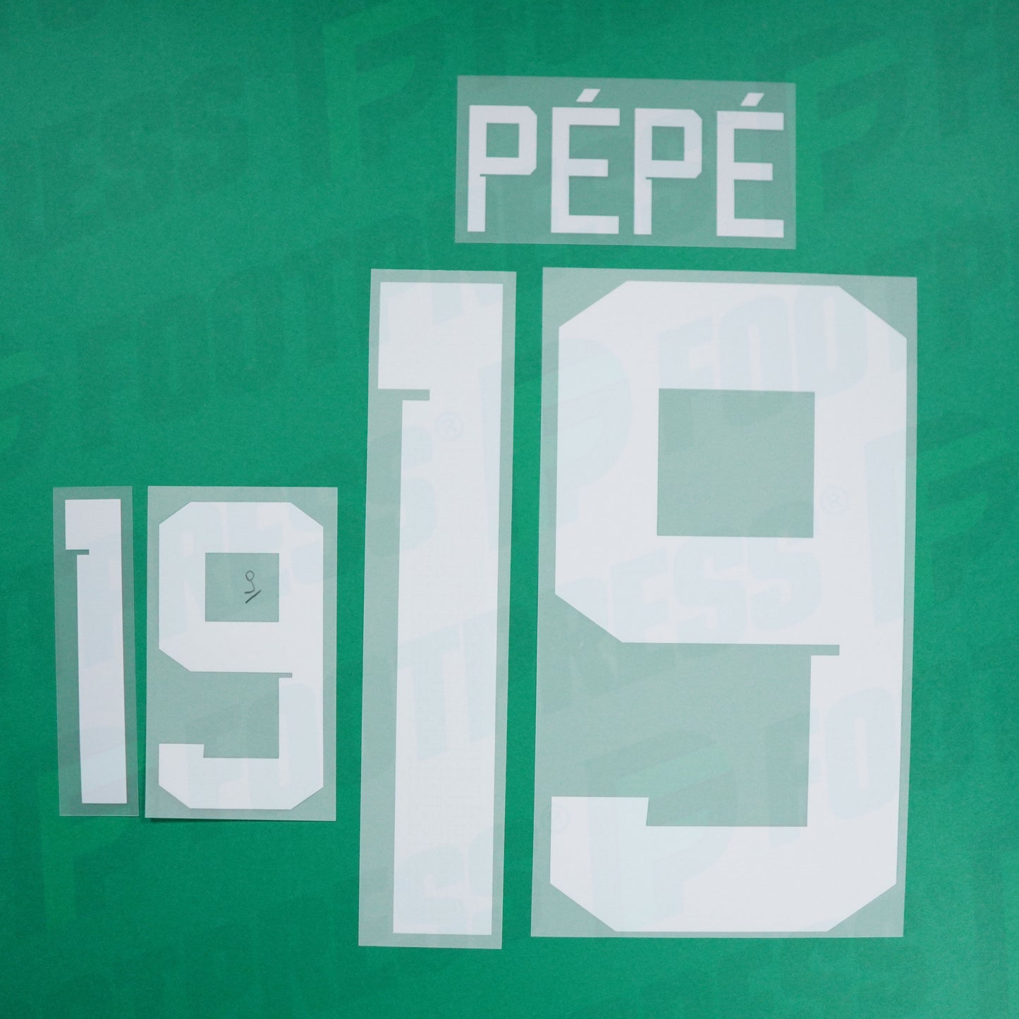 Flocado Oficial - Costa de Marfil, Abuelo, 2022, Casa, Blanco