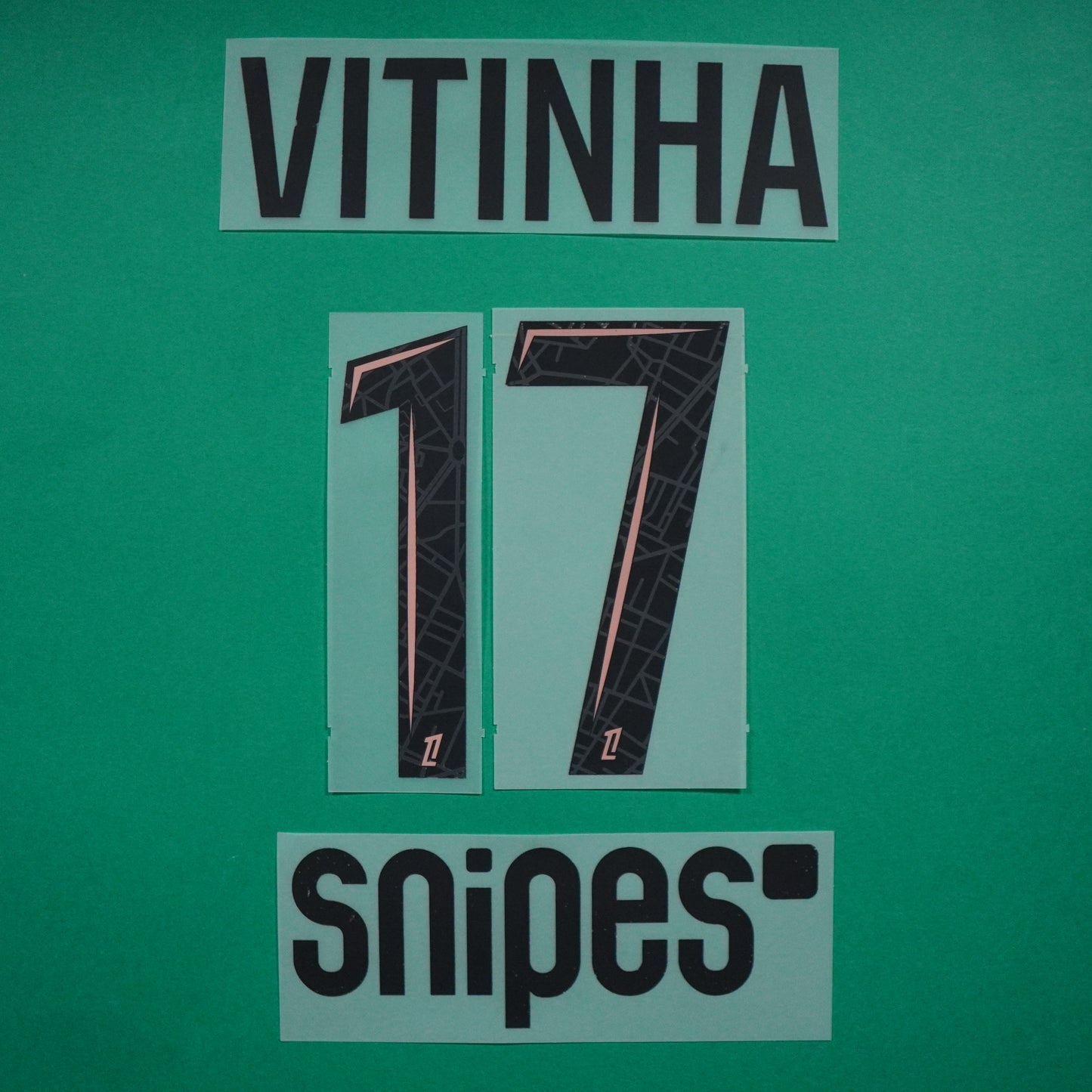 Flocage Officiel, Paris Saint-Germain ENFANT, Vitinha, 2024/2025, Third Junior + Snipes, Noir/Rose
