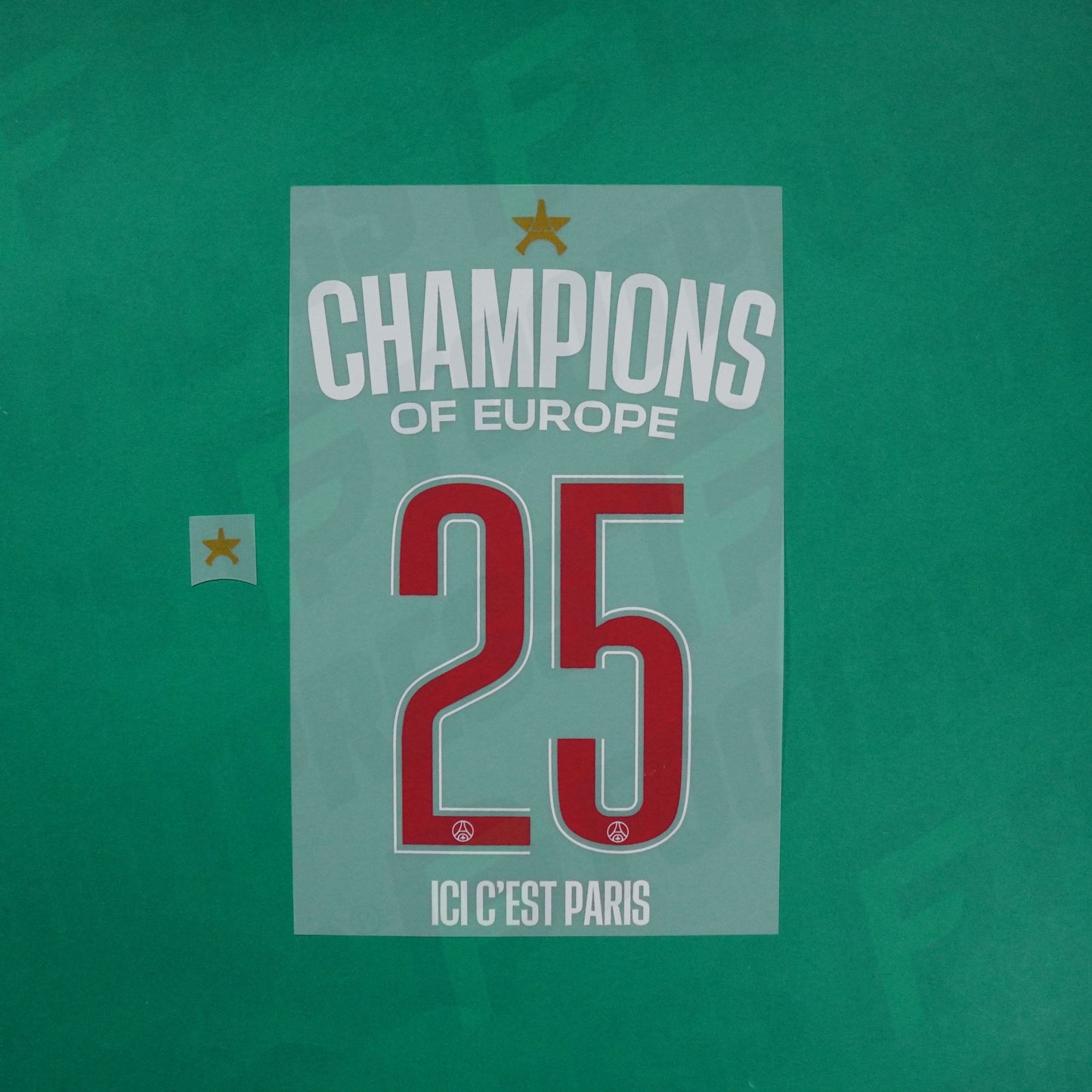 Flocage Officiel, Paris Saint-Germain ENFANT, Champions d'Europe , 2024/2025, Home Junior, Blanc/Rouge (+ étoile)
