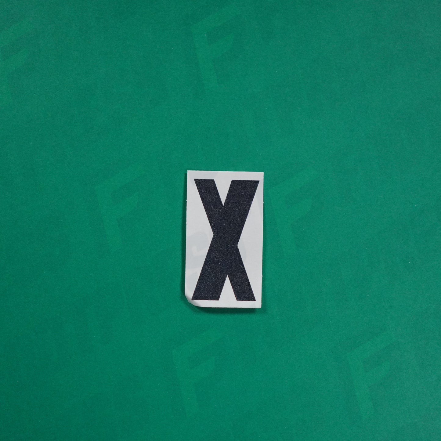 Flocage Officiel - Lettres petites fines, Blanc / Noir (face arrière noire)