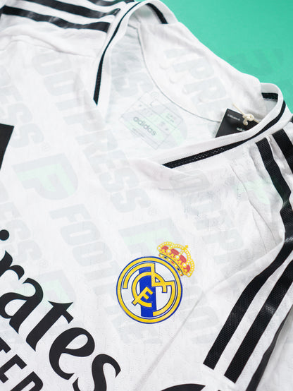 Maillot Officiel - Real Madrid, 2024/2025, Home, Player Boutique, (L), Flocage Mbappé, Patchs Champions League Titleholder 15 + Foundation, BNWT