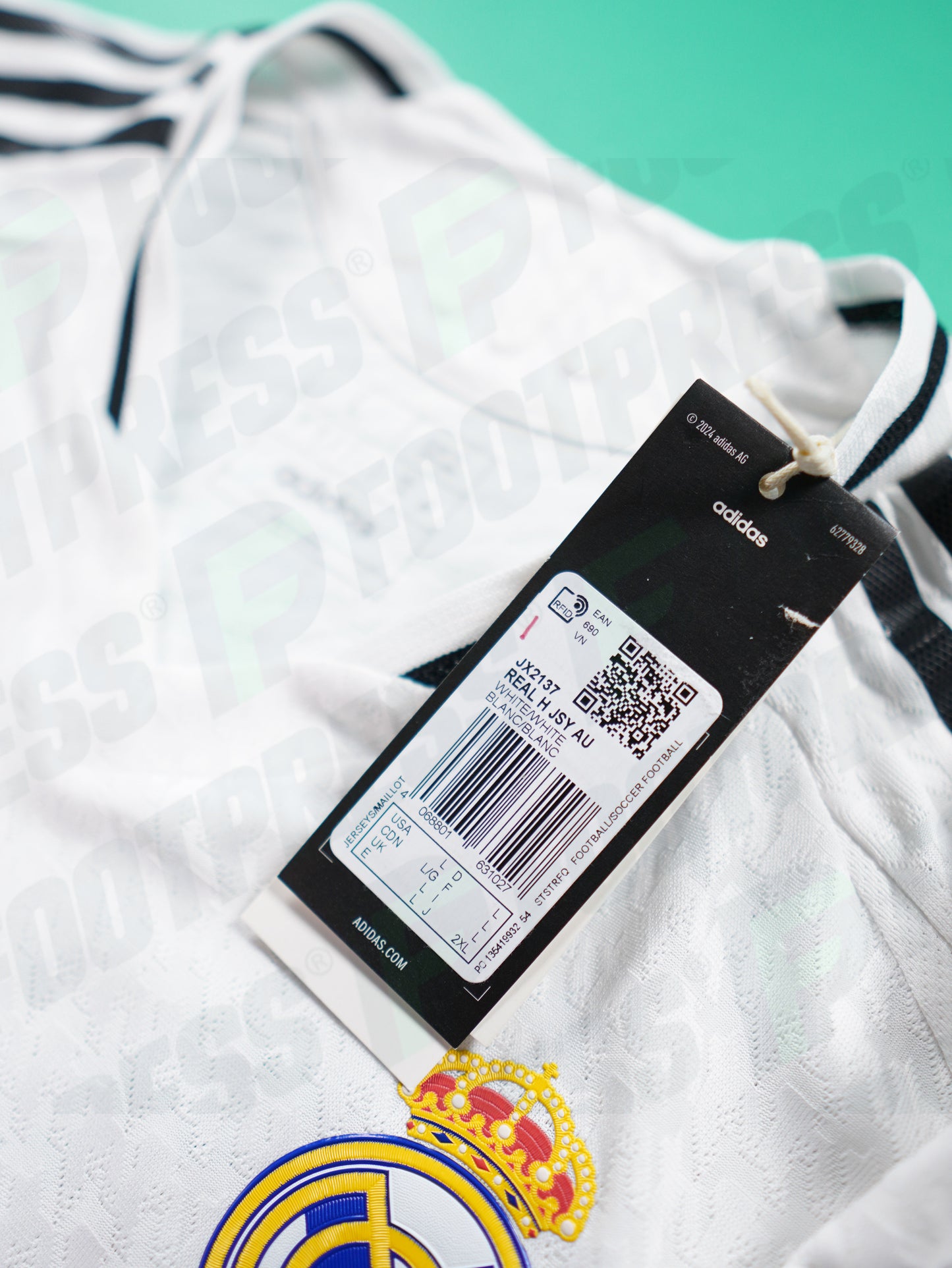 Maillot Officiel - Real Madrid, 2024/2025, Home, Player Boutique, (L), Flocage Mbappé, Patchs Champions League Titleholder 15 + Foundation, BNWT