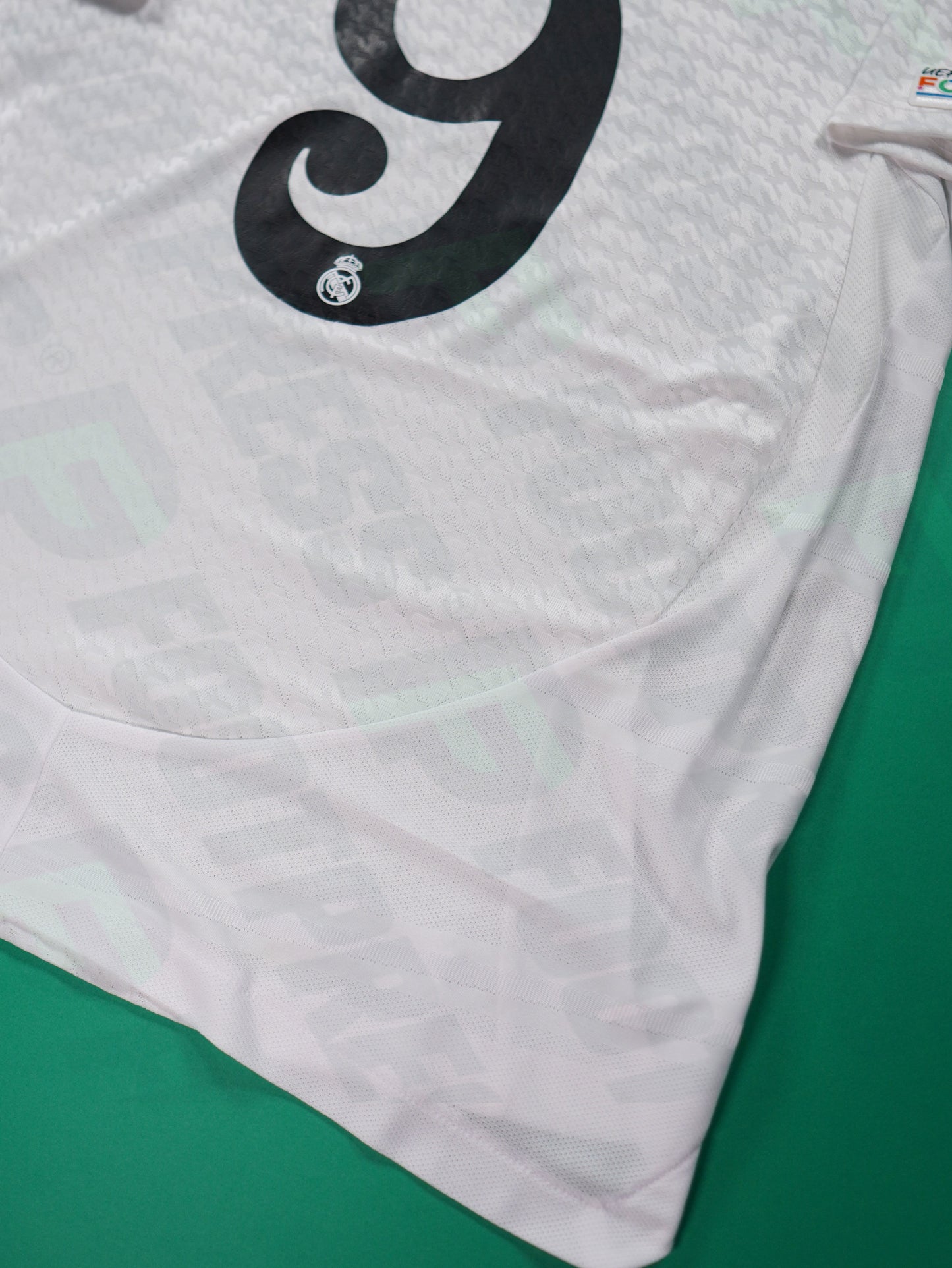 Maillot Officiel - Real Madrid, 2024/2025, Home, Player Boutique, (L), Flocage Mbappé, Patchs Champions League Titleholder 15 + Foundation, BNWT