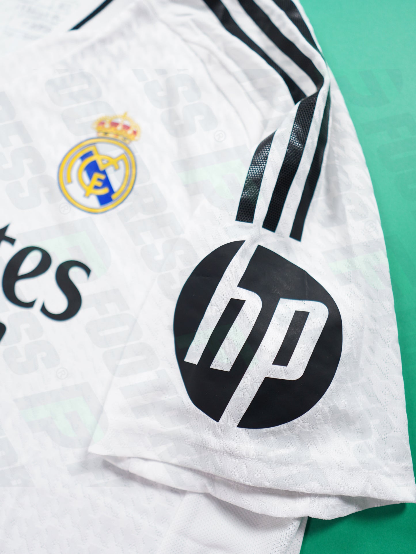 Maillot Officiel - Real Madrid, 2024/2025, Home, Player Boutique, (XL), Flocage Mbappé, Patchs Champions League Titleholder 15 + Foundation, BNWT