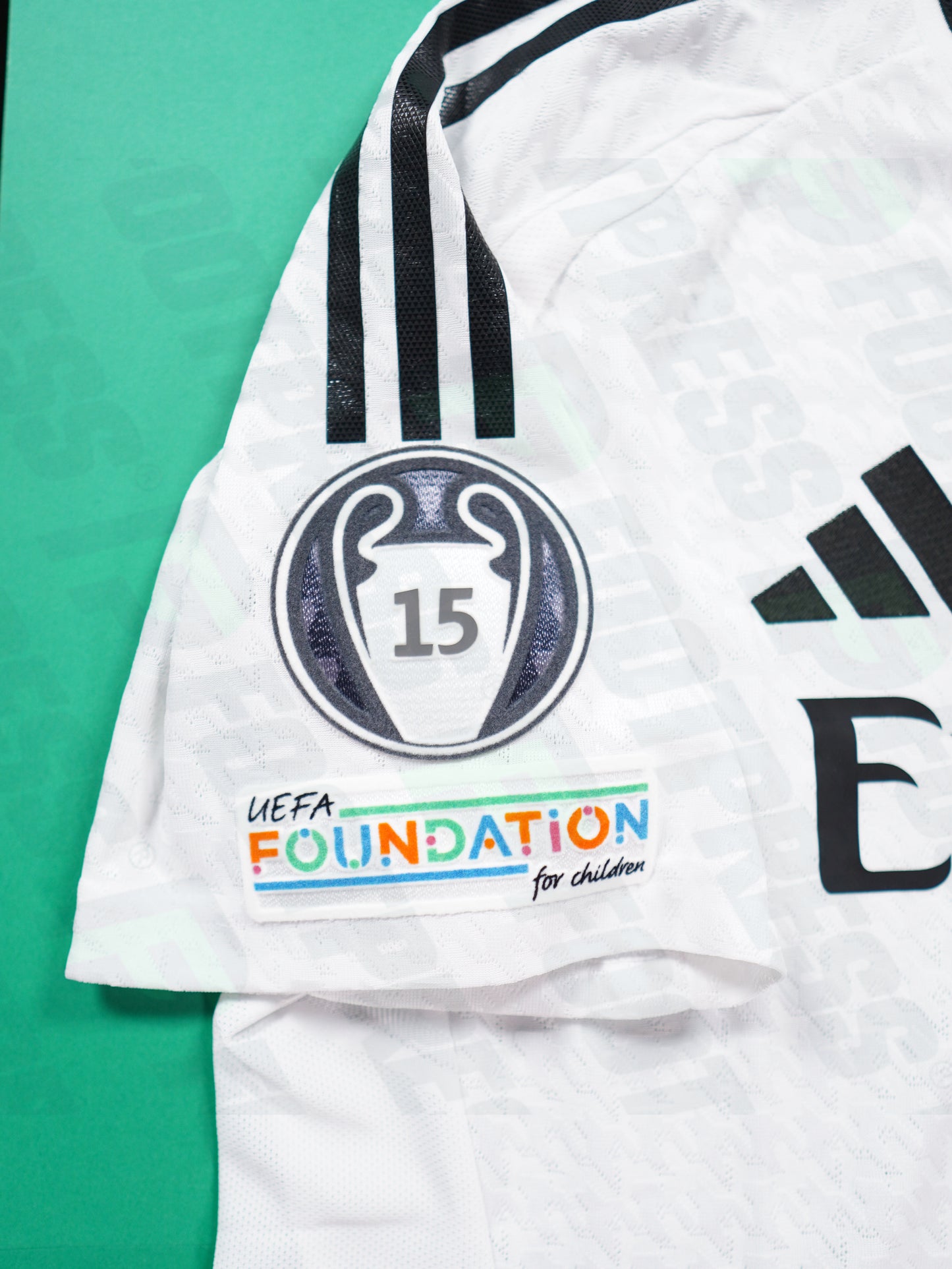 Maillot Officiel - Real Madrid, 2024/2025, Home, Player Boutique, (XL), Flocage Mbappé, Patchs Champions League Titleholder 15 + Foundation, BNWT