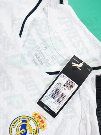 Maillot Officiel - Real Madrid, 2024/2025, Home, Player Boutique, (XL), Flocage Mbappé, Patchs Champions League Titleholder 15 + Foundation, BNWT