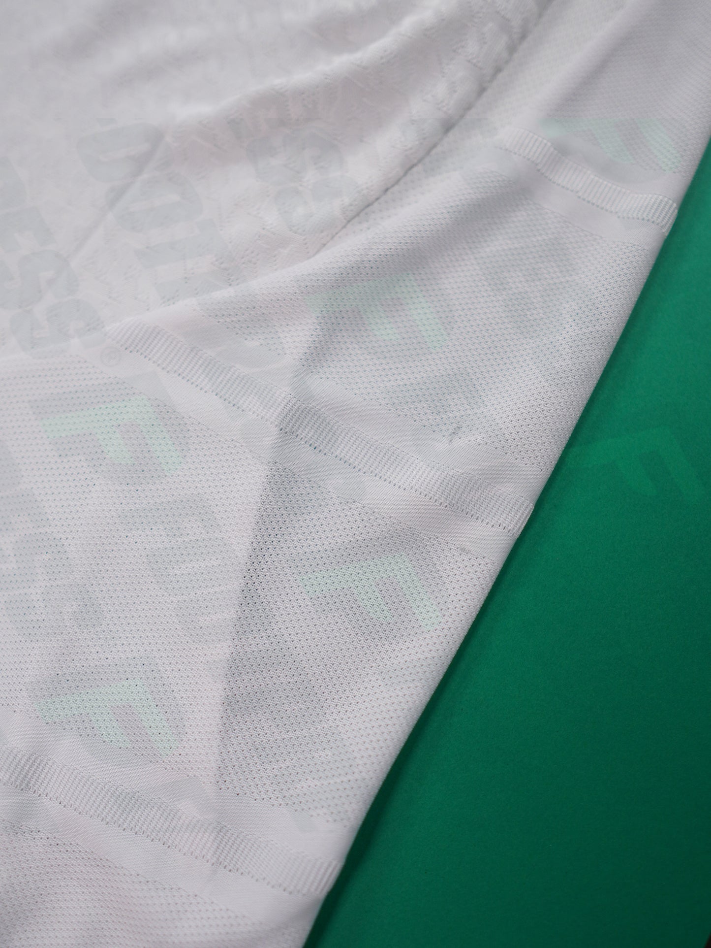 Maillot Officiel - Real Madrid, 2024/2025, Home, Player Boutique, (L), Flocage Mbappé, Patchs Champions League Titleholder 15 + Foundation, BNWT