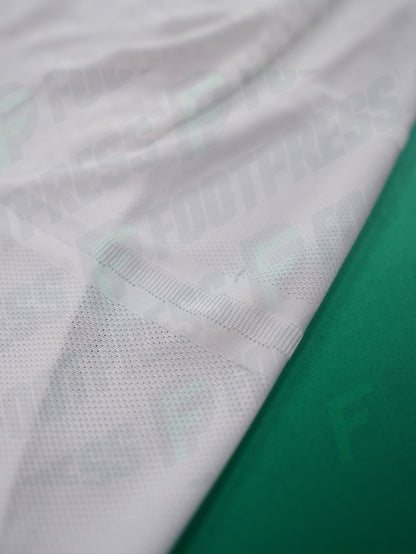 Maillot Officiel - Real Madrid, 2024/2025, Home, Player Boutique, (L), Flocage Mbappé, Patchs Champions League Titleholder 15 + Foundation, BNWT