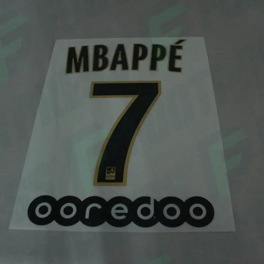 Flocado Oficial - Paris Saint-Germain, Mbappé, 2018/2019, Visitante, Negro/Oro (PSG)