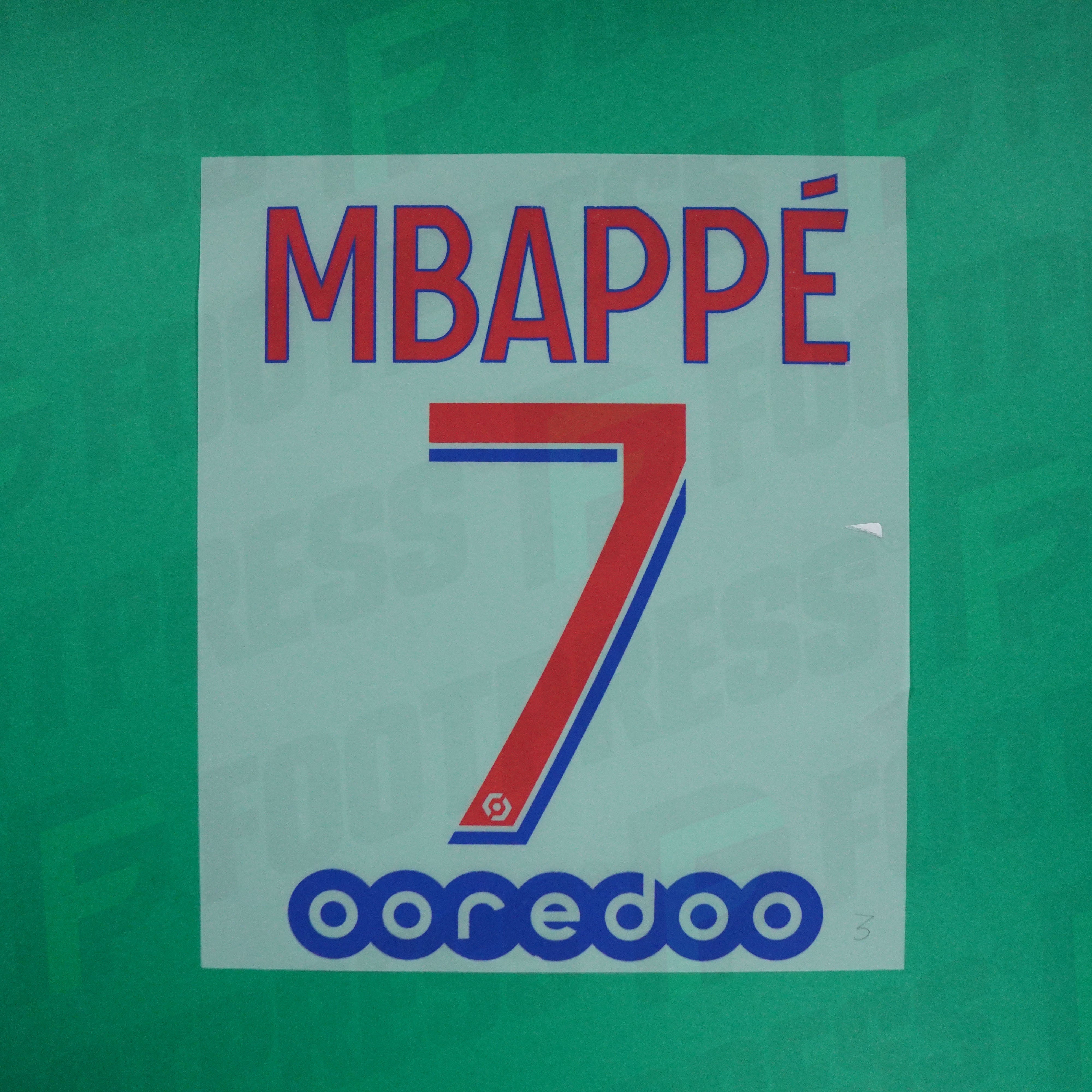 Official Nameset - Paris Saint-Germain KIDS, Mbappé, 2019/2020, Away JUNIOR, Black (PSG Official Nameset - Paris Saint-Germain KIDS, Mbappé, 2019/2020, Away JUNIOR, Black (PSG