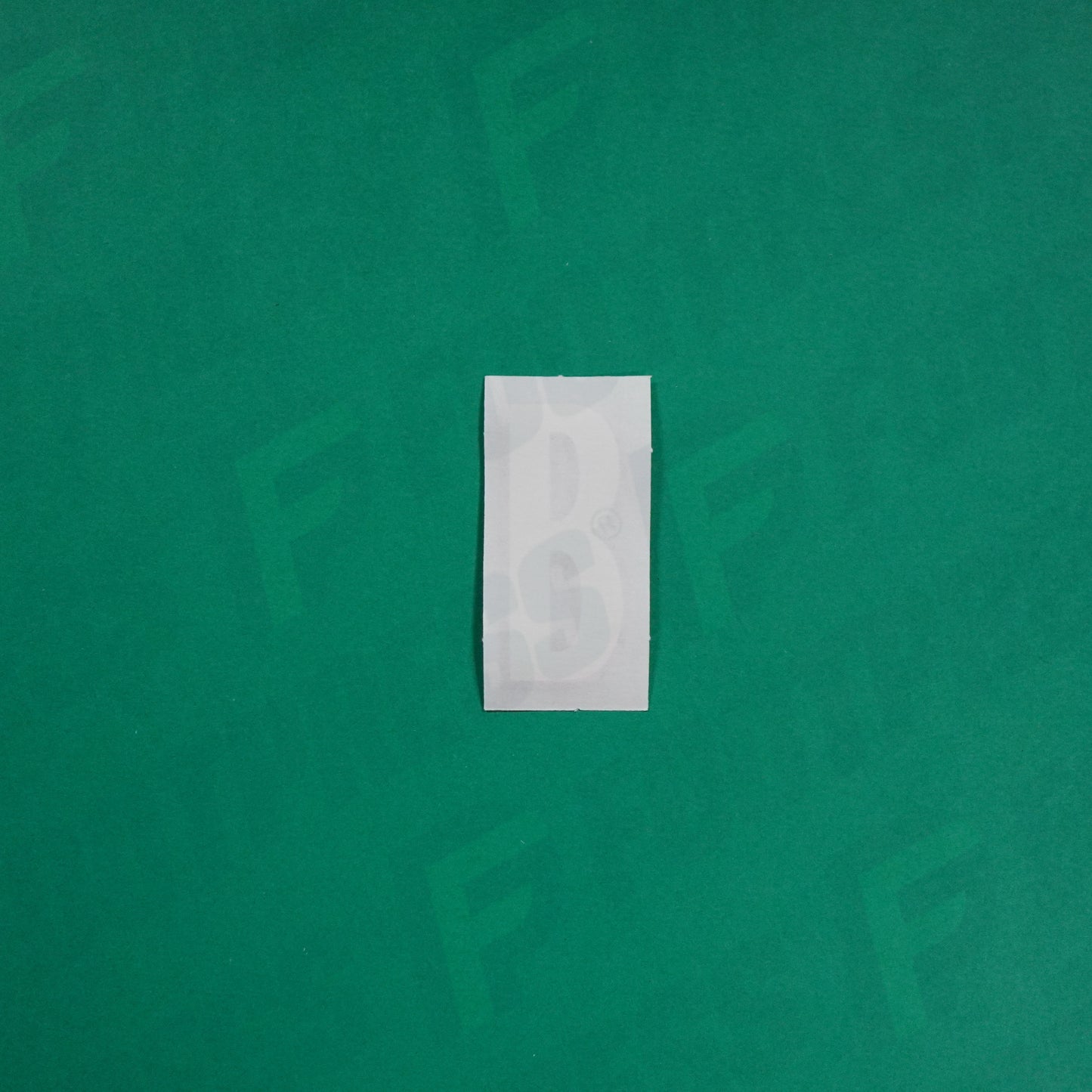 Flocage Officiel -	Lettres petites fines, Blanc / Rouge (face arrière rouge)