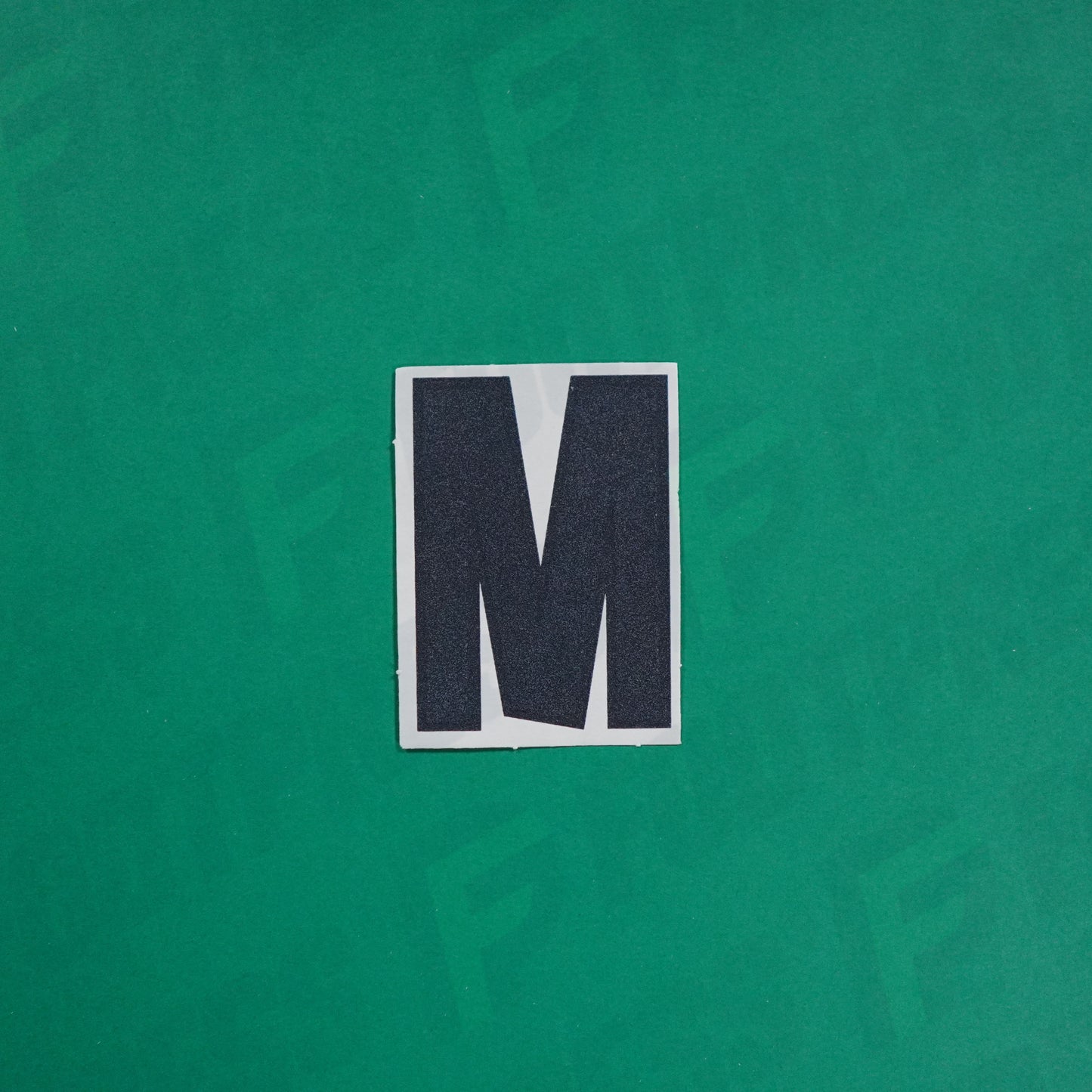 Flocage Officiel -	Lettres Grandes épaisses, Blanc / Noir (face arrière noire)