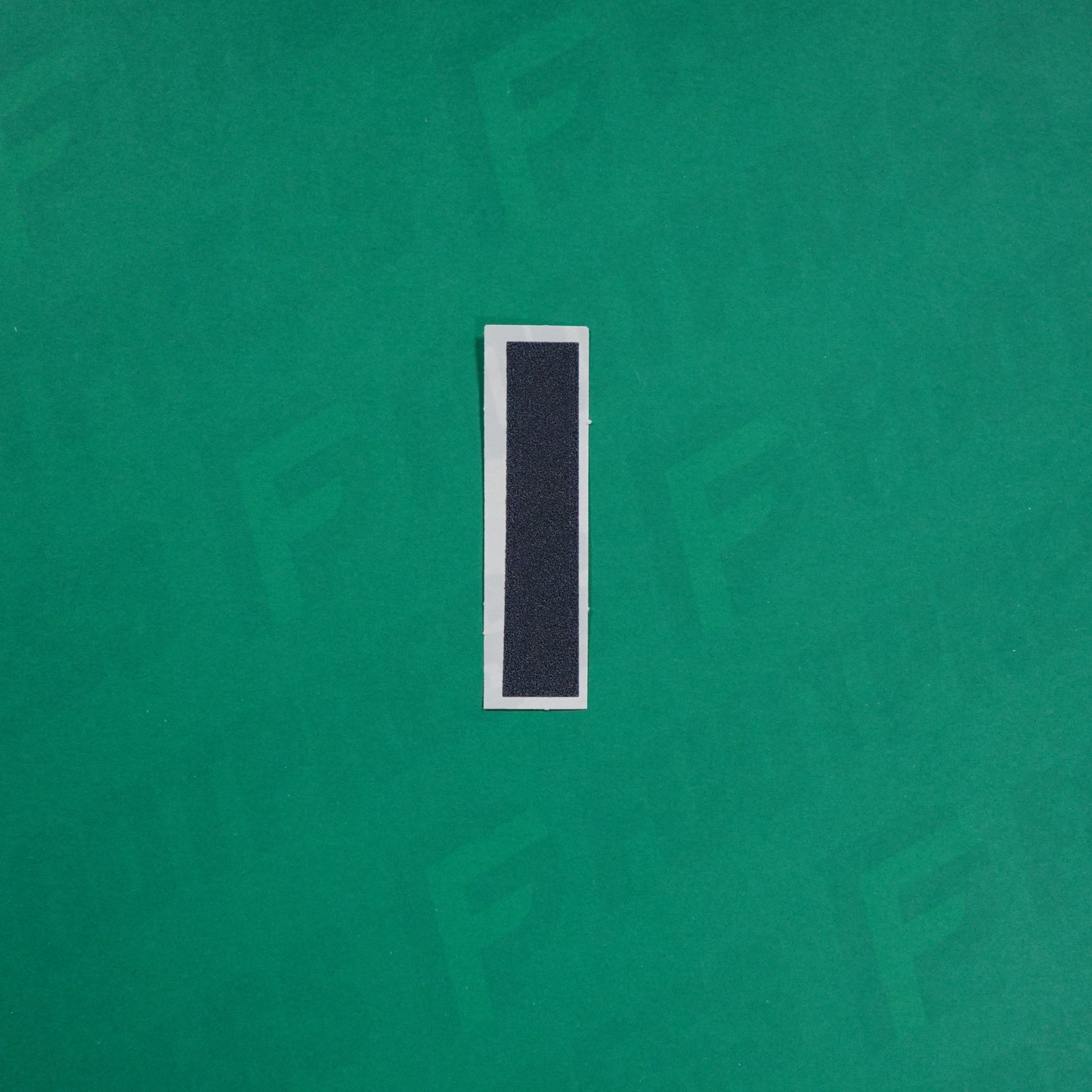 Flocage Officiel -	Lettres Grandes épaisses, Blanc / Noir (face arrière noire)