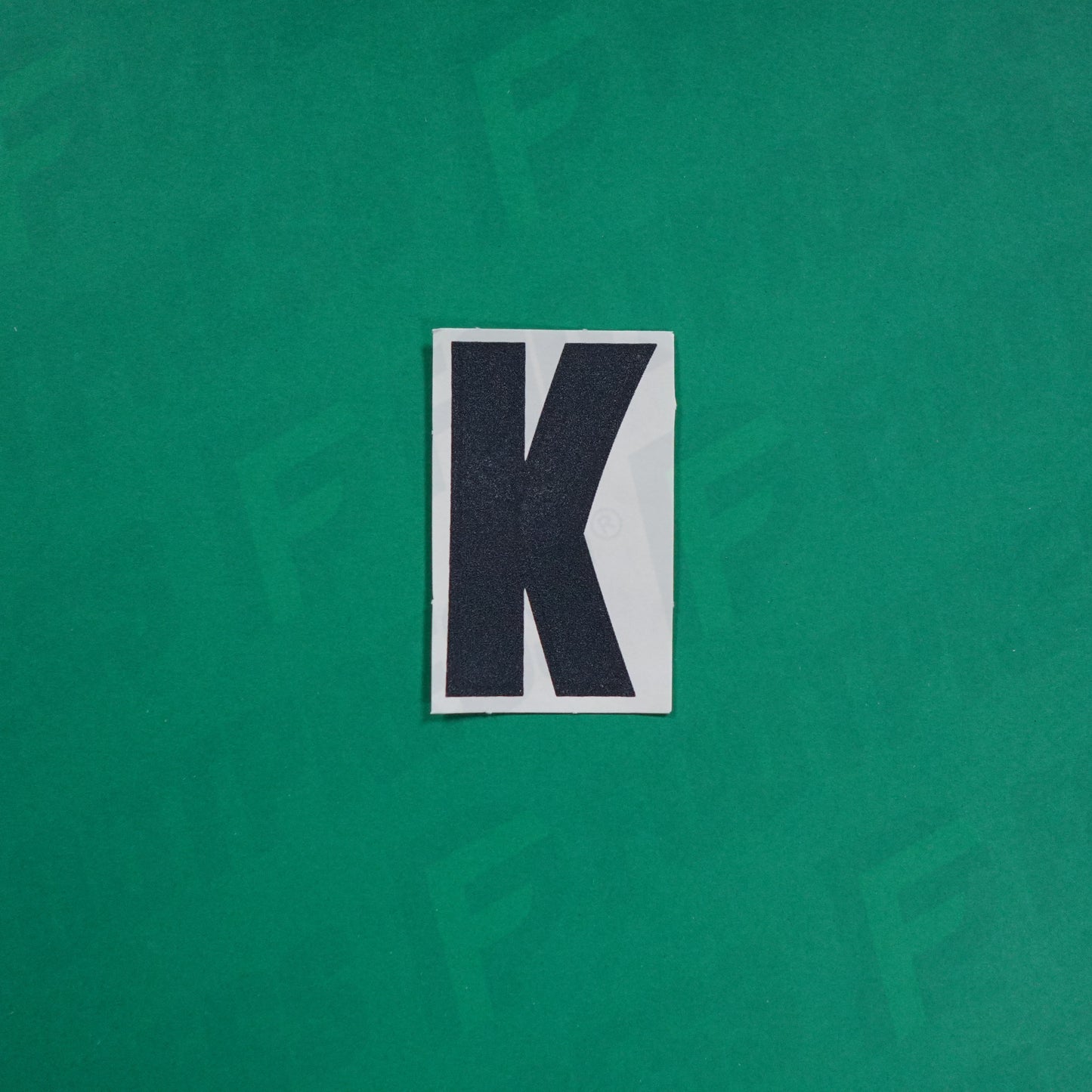 Flocage Officiel -	Lettres Grandes épaisses, Blanc / Noir (face arrière noire)