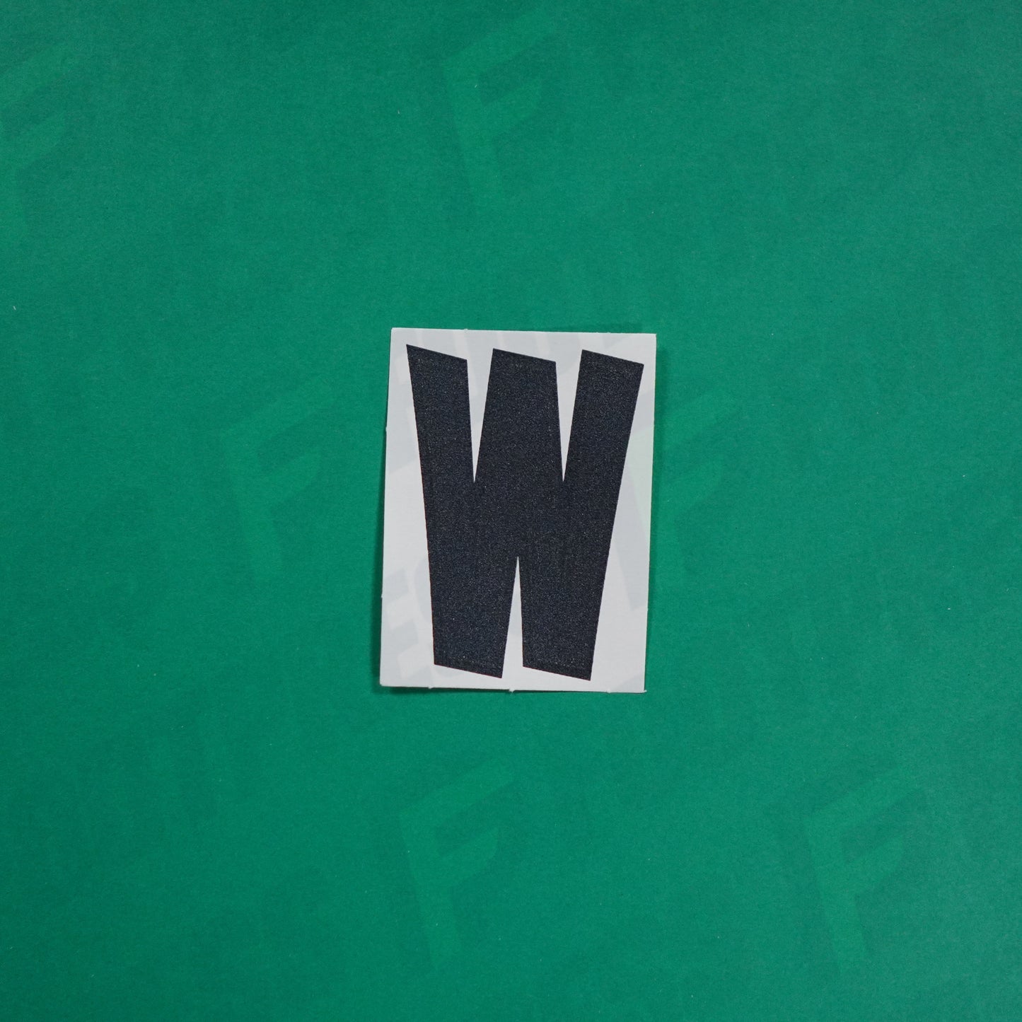 Flocage Officiel -	Lettres Grandes épaisses, Blanc / Noir (face arrière noire)