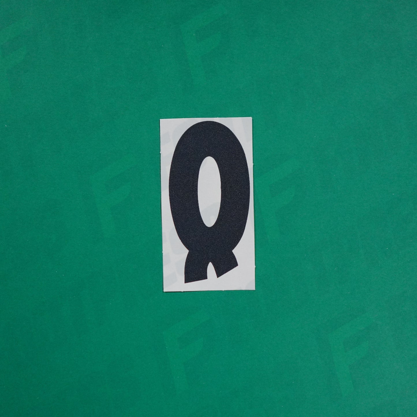 Flocage Officiel -	Lettres Grandes épaisses, Blanc / Noir (face arrière noire)