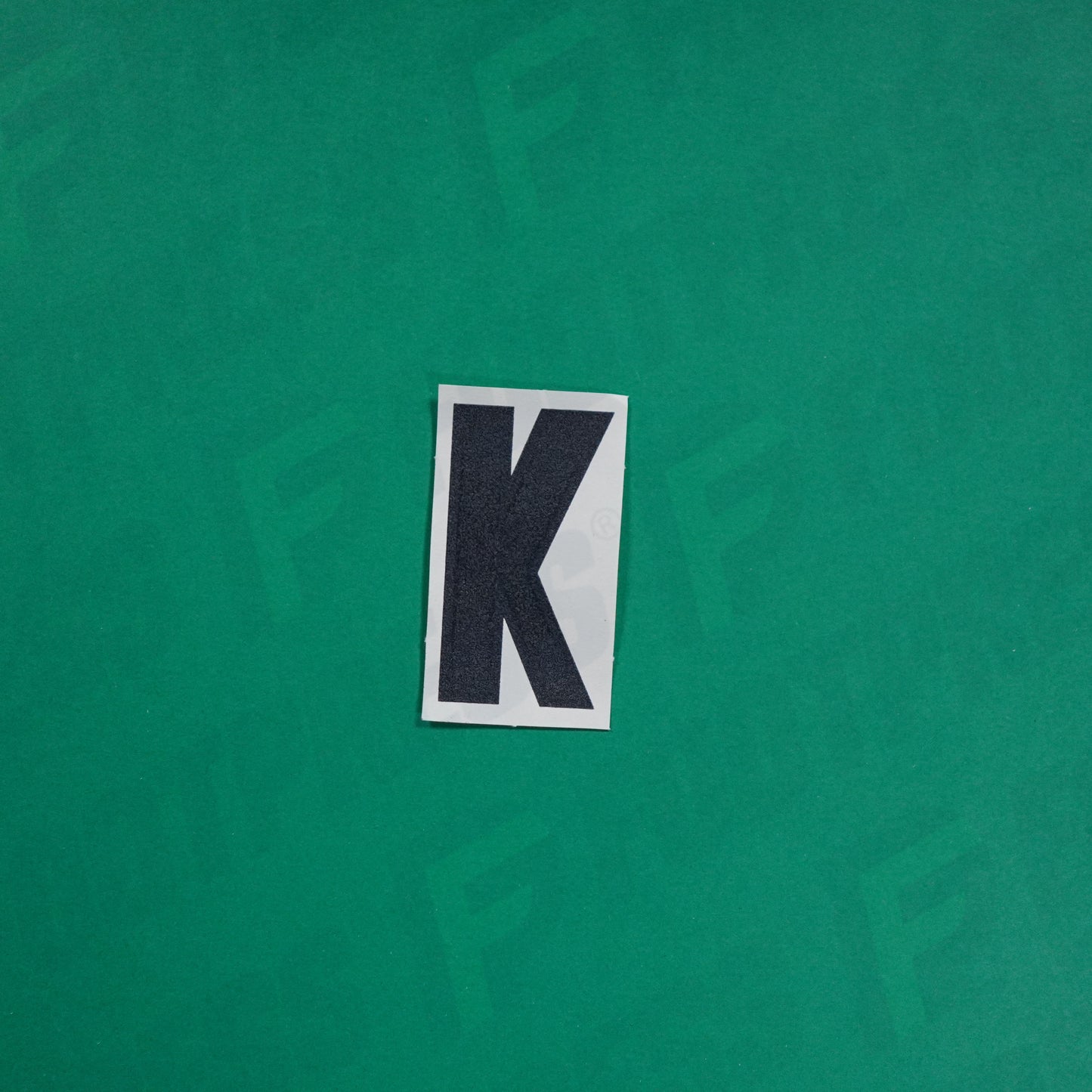 Flocage Officiel -	Lettres petites fines, Blanc / Noir (face arrière noire)