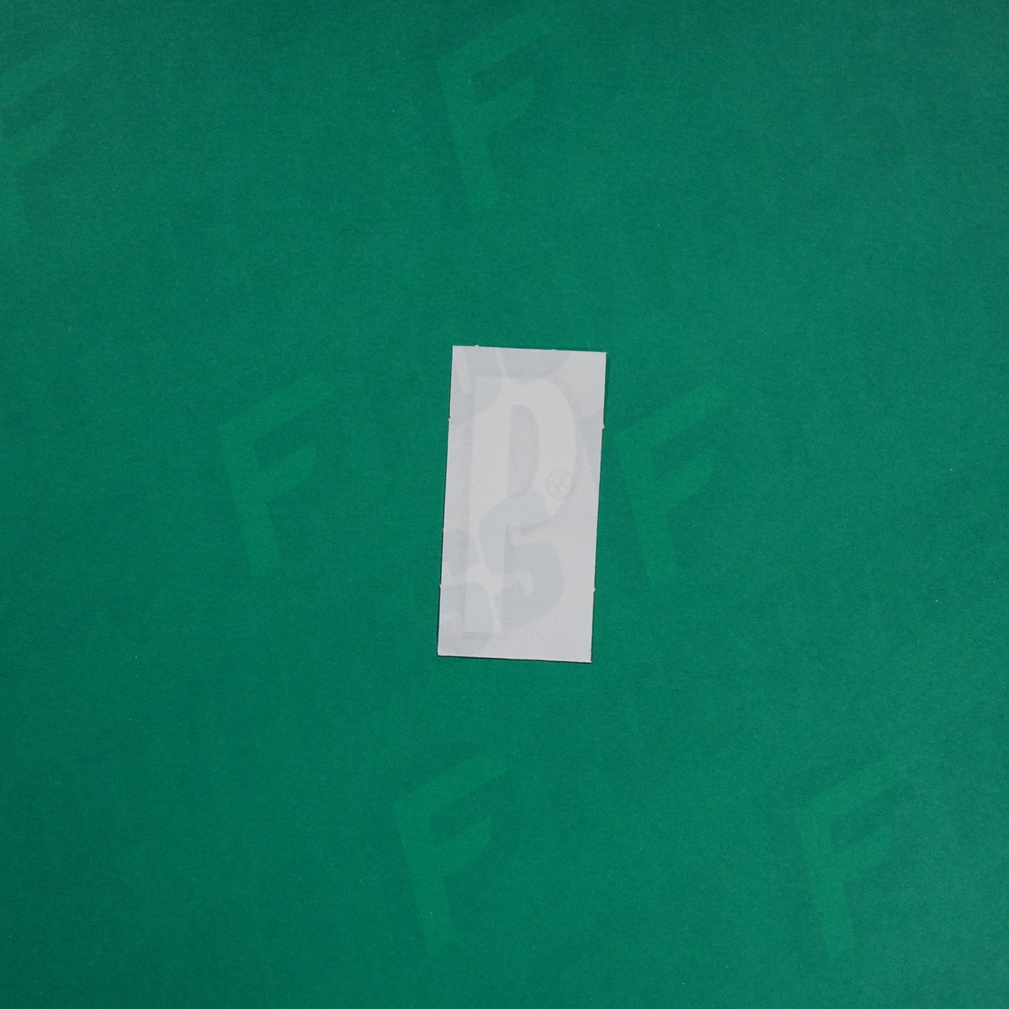 Flocage Officiel -	Lettres petites fines, Blanc / Noir (face arrière noire)