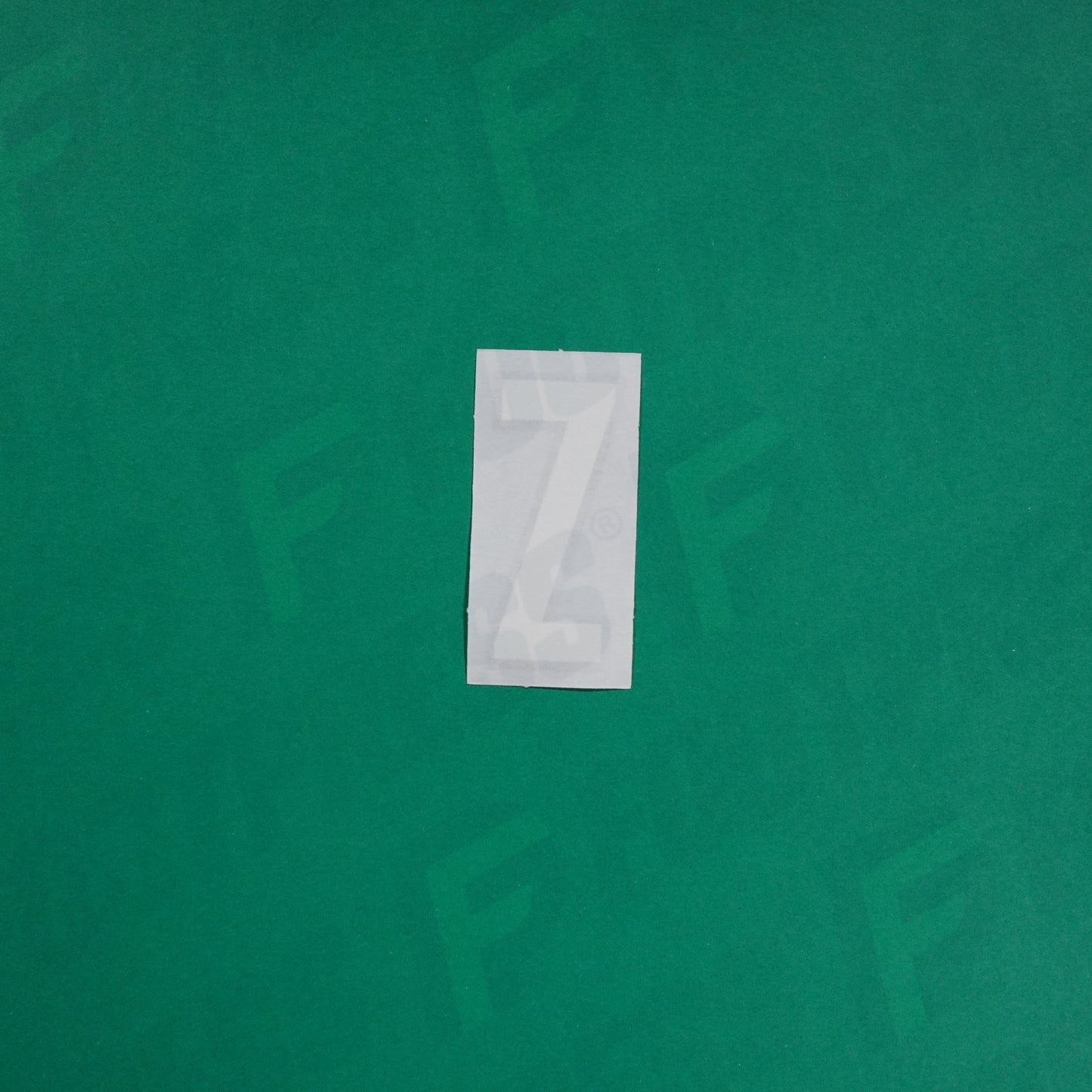 Flocage Officiel -	Lettres petites fines, Blanc / Noir (face arrière noire)