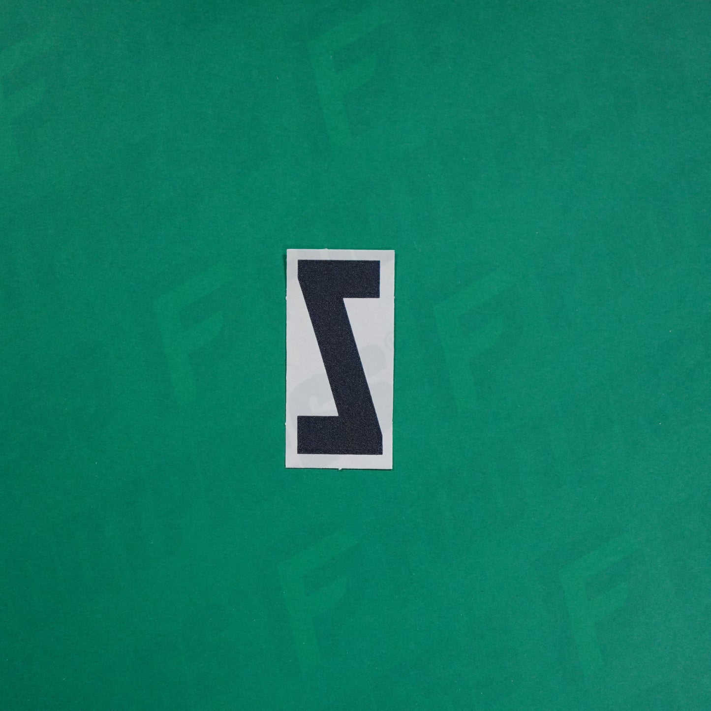 Flocage Officiel -	Lettres petites fines, Blanc / Noir (face arrière noire)