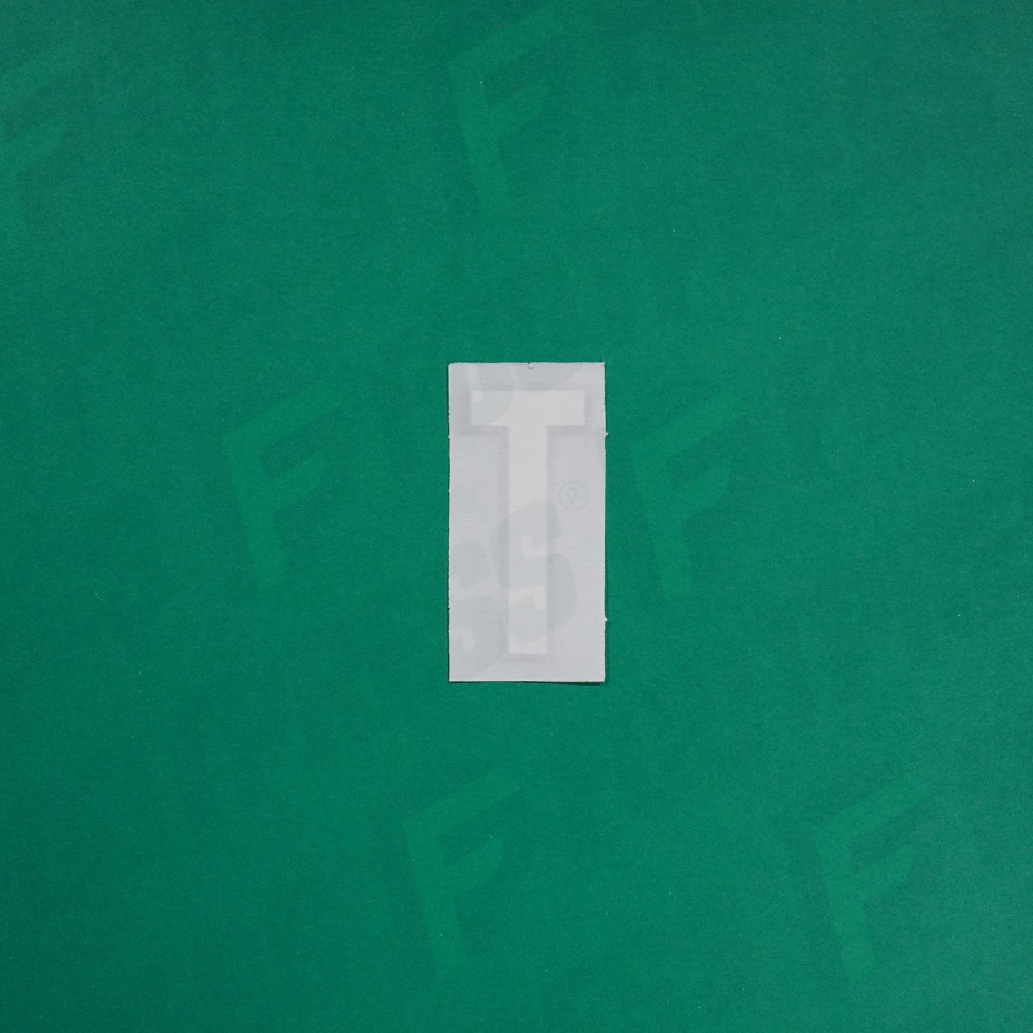 Flocage Officiel -	Lettres petites fines, Blanc / Noir (face arrière noire)