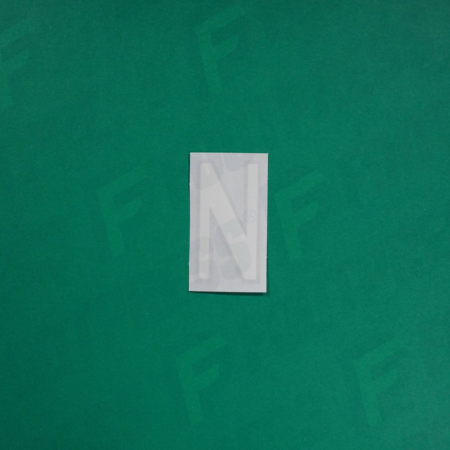 Flocage Officiel -	Lettres petites fines, Blanc / Noir (face arrière noire)