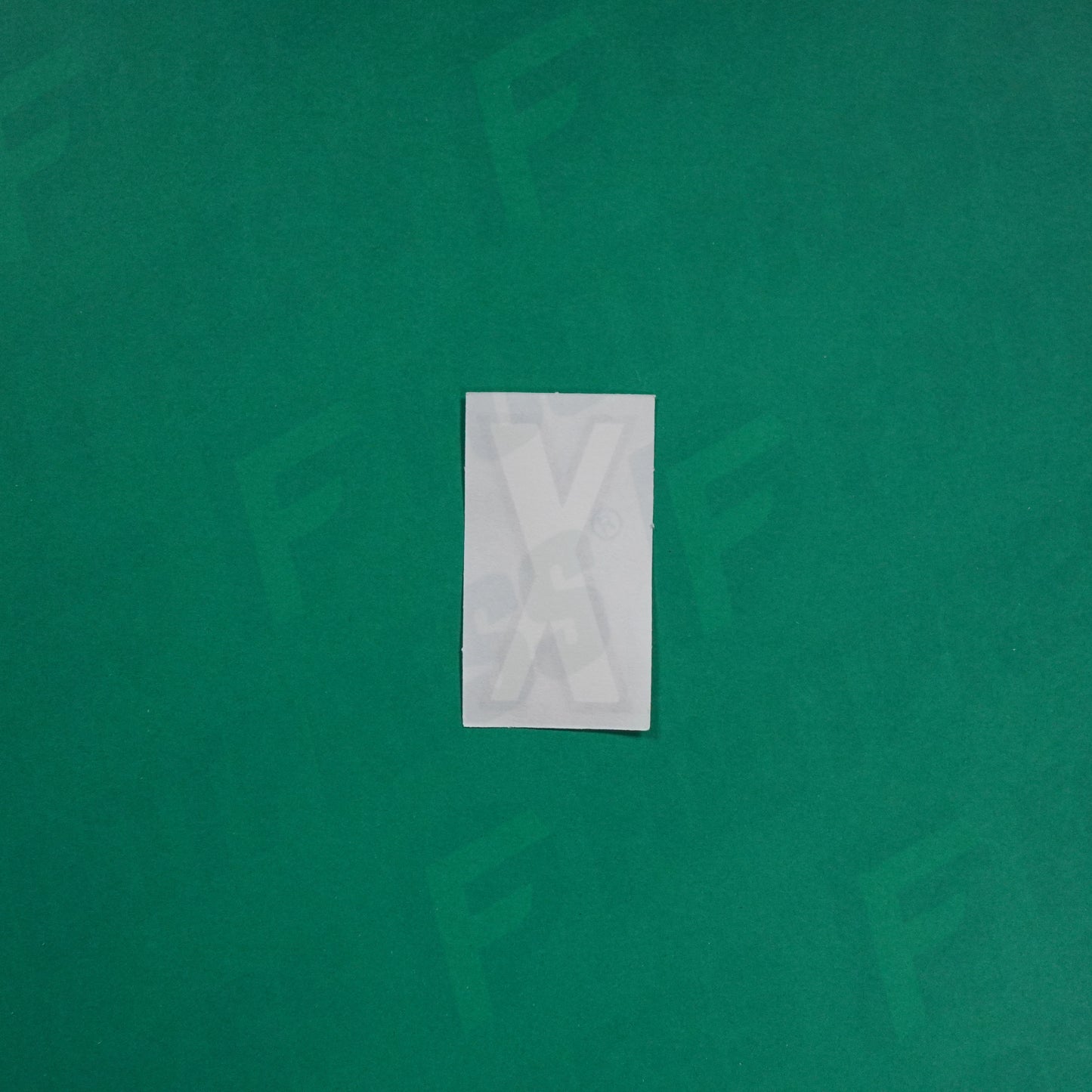 Flocage Officiel -	Lettres petites fines, Blanc / Noir (face arrière noire)