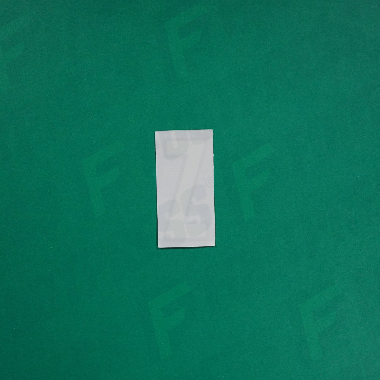 Flocage Officiel -	Lettres petites fines, Blanc / Doré (face arrière doré)