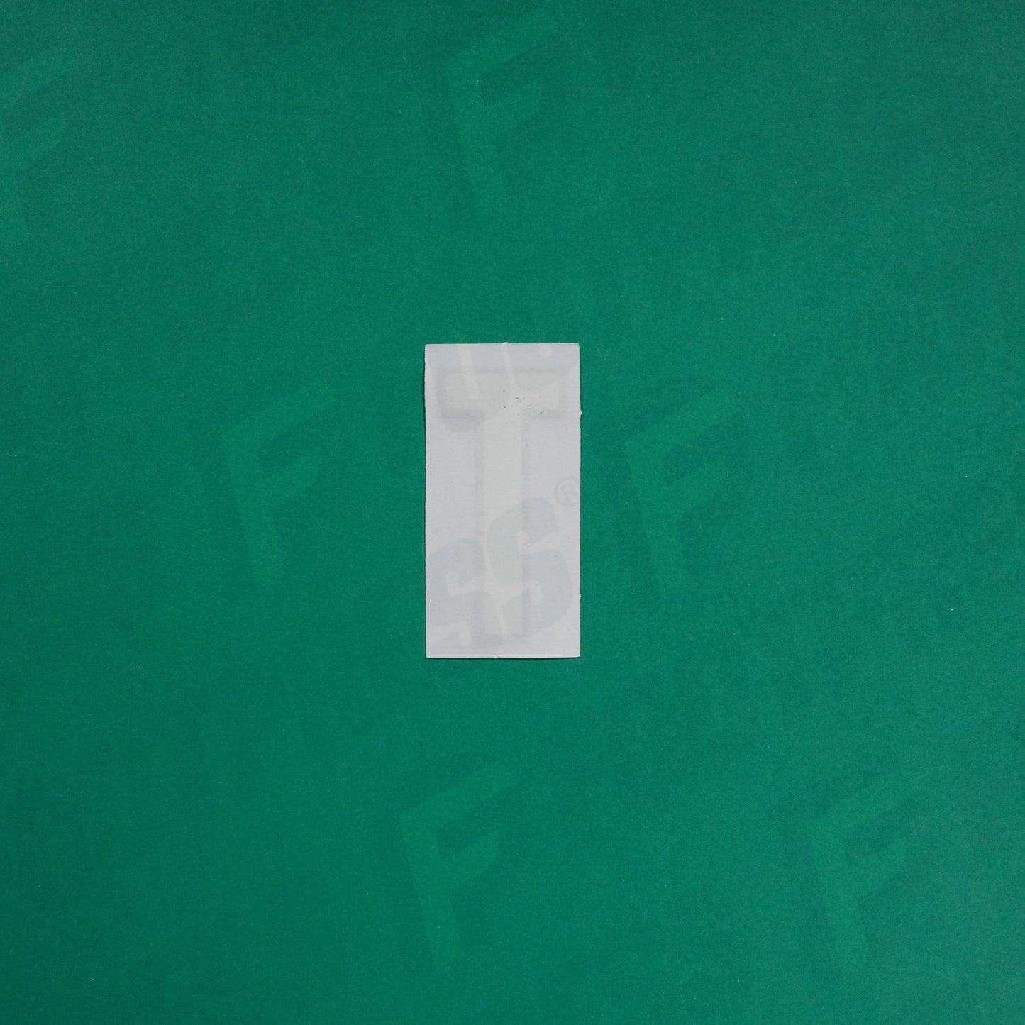 Flocage Officiel -	Lettres petites fines, Blanc / Doré (face arrière doré)