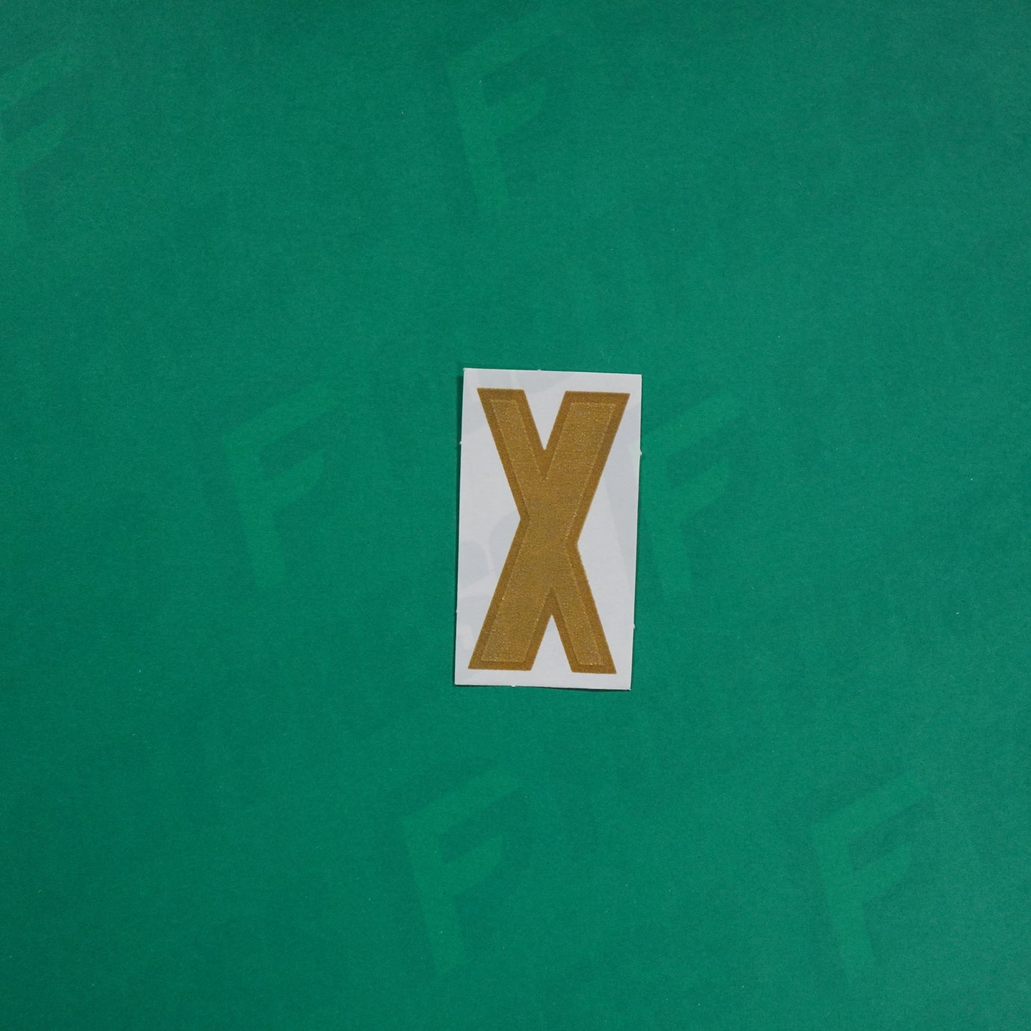 Flocage Officiel -	Lettres petites fines, Blanc / Doré (face arrière doré)