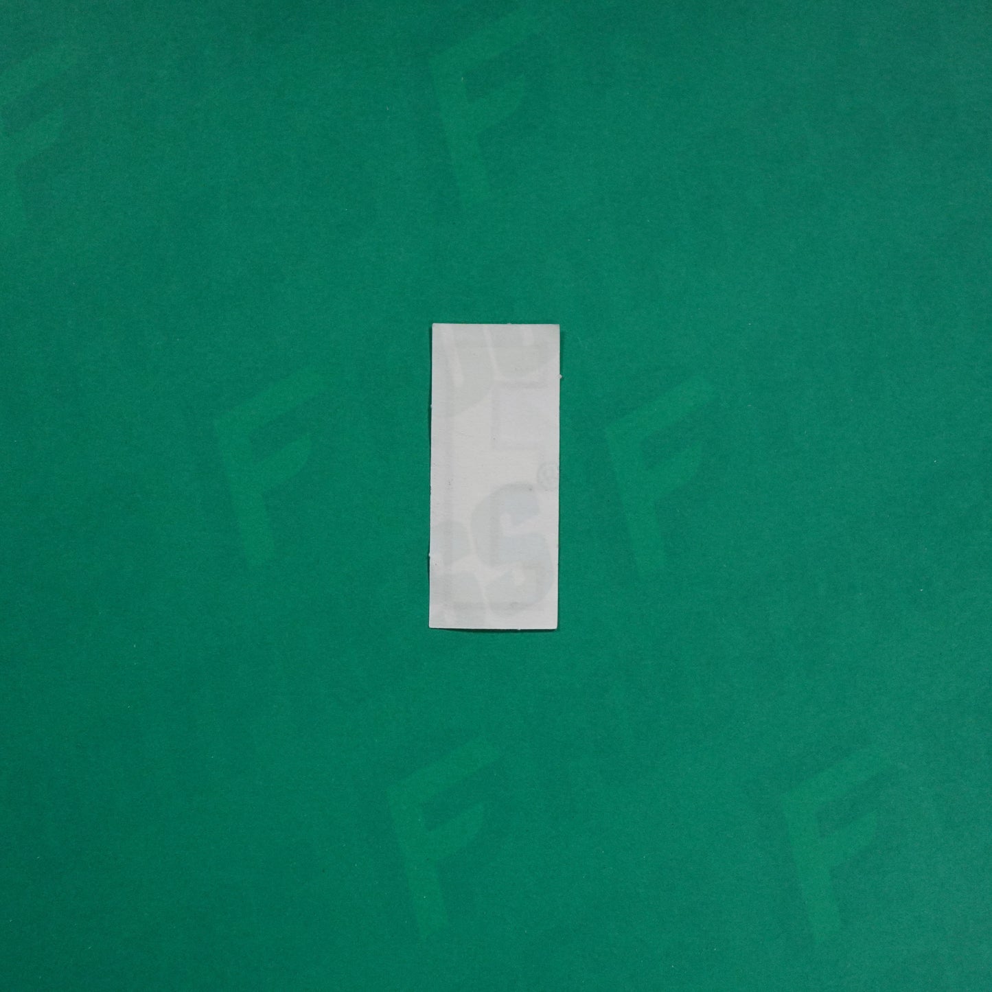 Flocage Officiel -	Lettres petites fines, Blanc / Doré (face arrière doré)