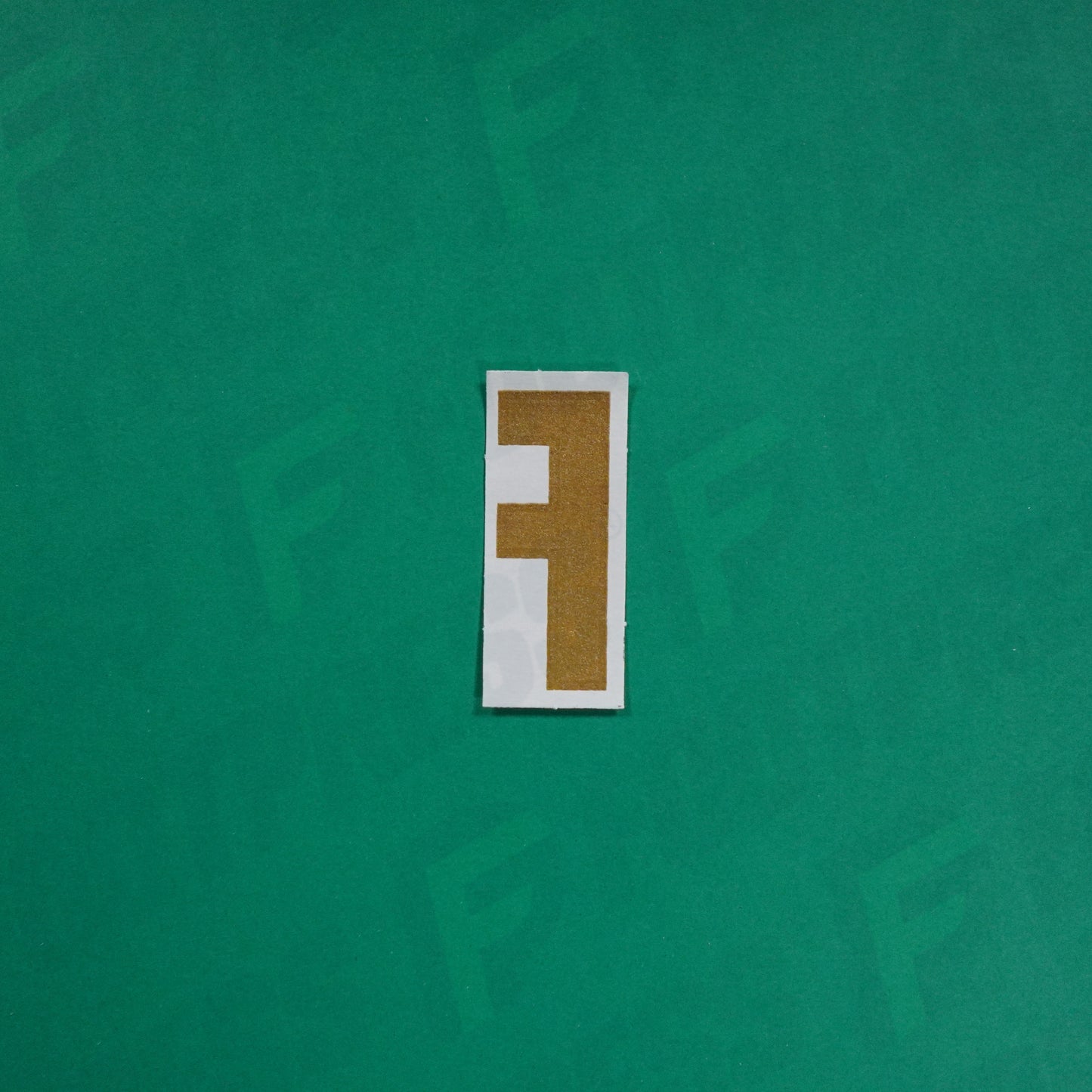 Flocage Officiel -	Lettres petites fines, Blanc / Doré (face arrière doré)