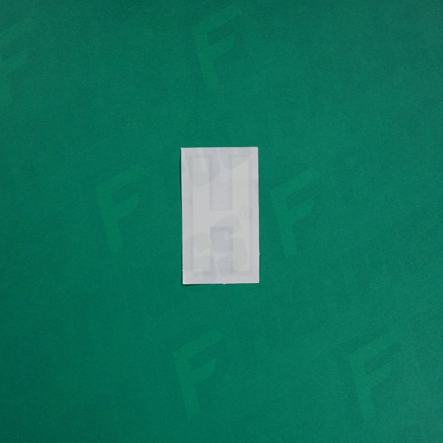 Flocage Officiel -	Lettres petites fines, Blanc / Doré (face arrière doré)